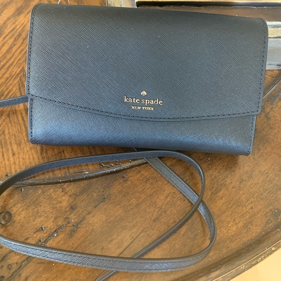 kate spade Handbags - Brand New Kate Spade Crossbody Bag/Wallet